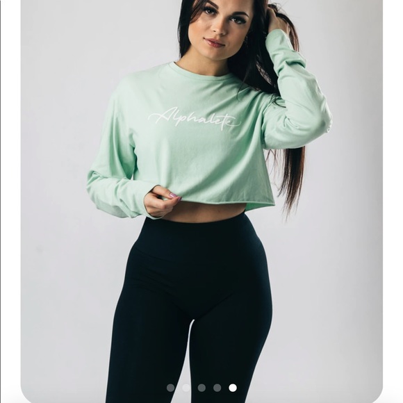 Alphalete Signature Long Sleeve - Picture 4 of 5
